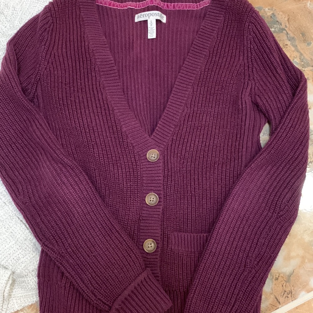 2 Sweaters - image 2